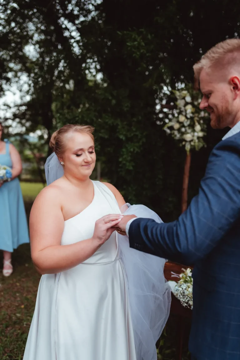 Casamento de Ana e Fred: cerimônia ao ar livre