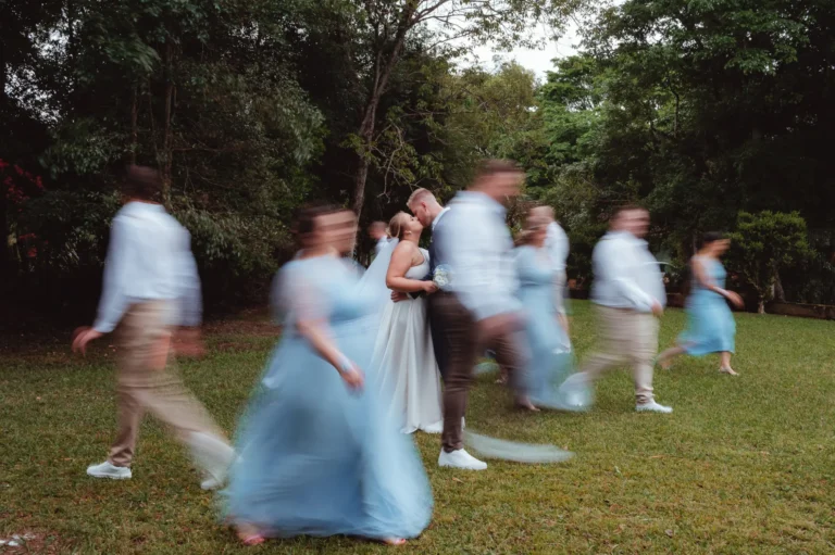 Casamento de Ana e Fred: noivos com padrinhos e madrinhas