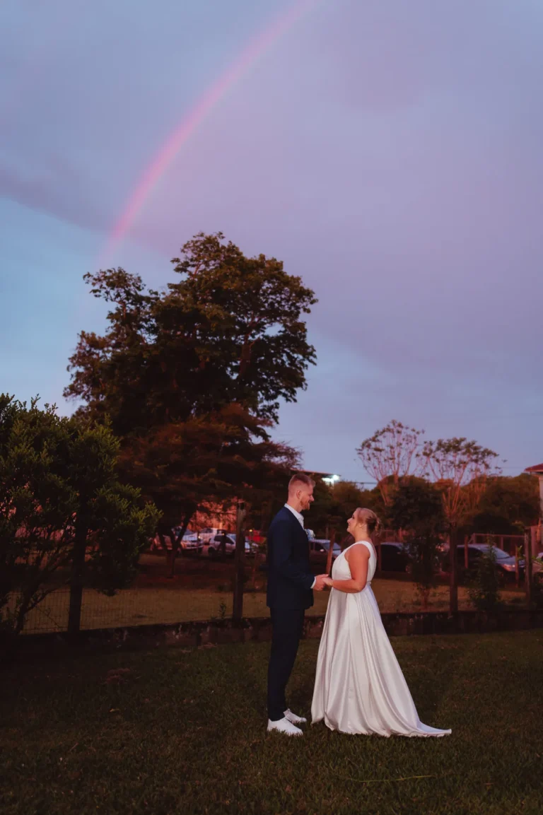 Casamento de Ana e Fred: retratos dos noivos ao pôr do sol