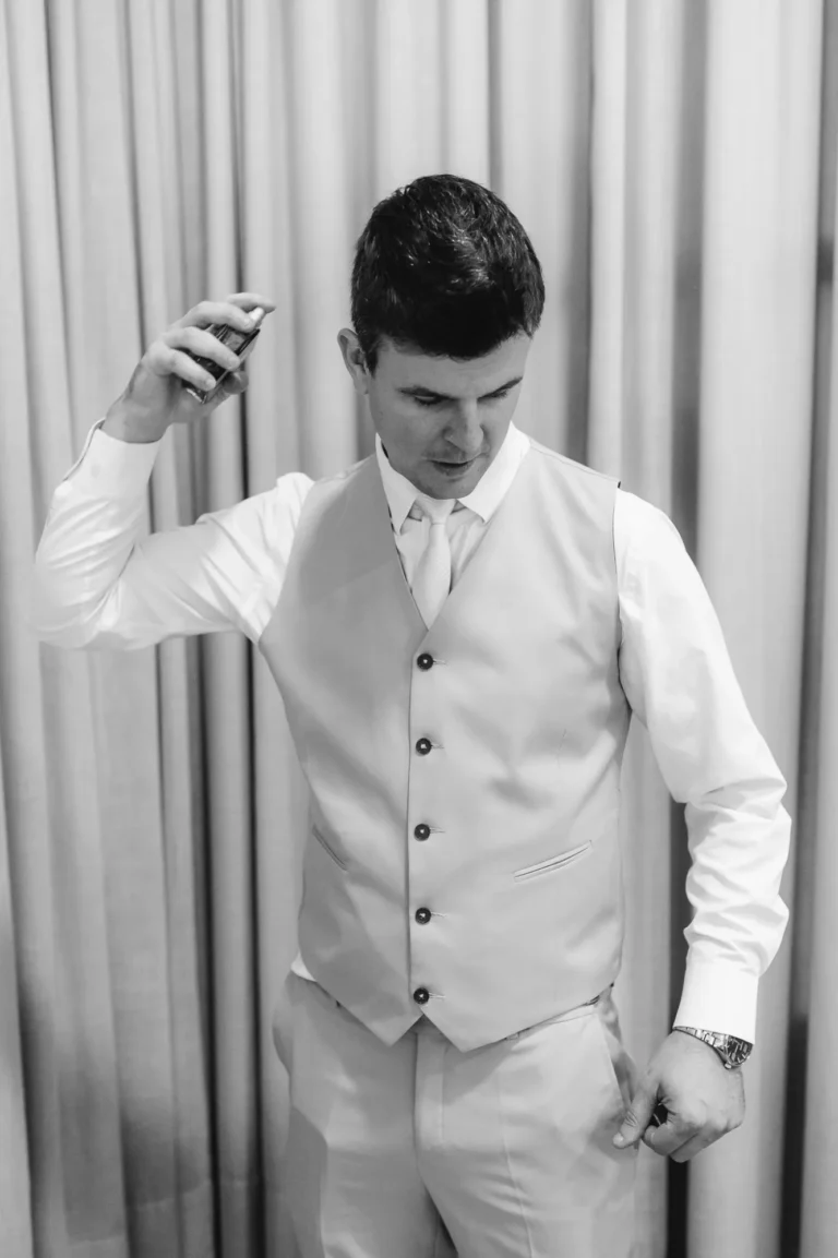 Casamento de Bárbara e Mateus: preparação do noivo e padrinhos