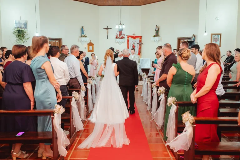 Casamento de Bárbara e Mateus: cerimônia na igreja