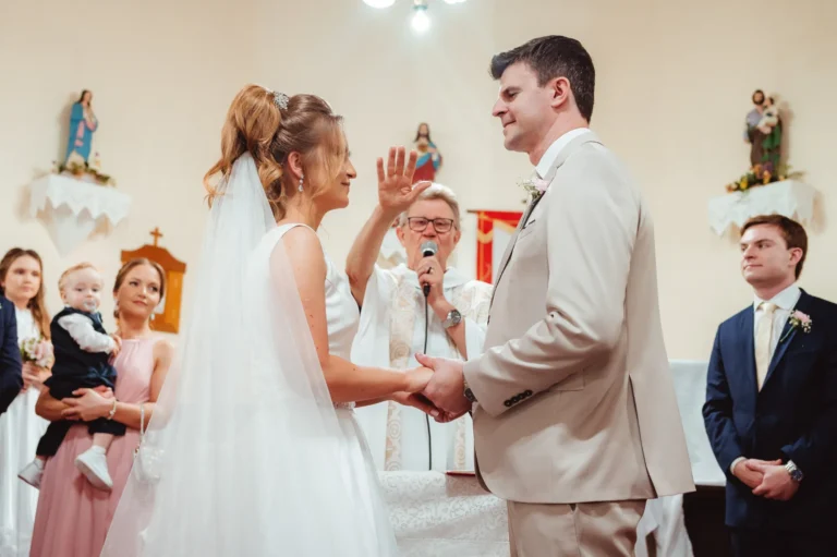 Casamento de Bárbara e Mateus: cerimônia na igreja