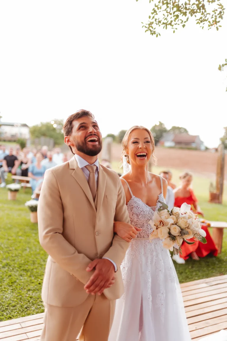 Casamento de Bruna e Douglas: cerimônia ao ar livre