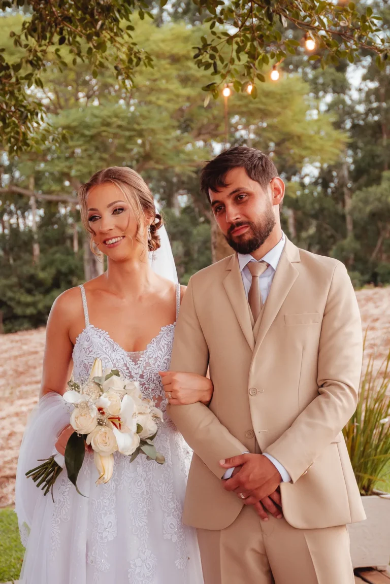 Casamento de Bruna e Douglas: cerimônia ao ar livre