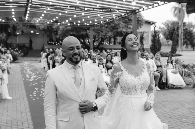Casamento de Carla e Dionei: cerimônia ao ar livre