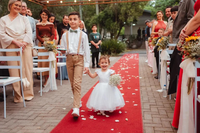 Casamento de Carla e Dionei: cerimônia ao ar livre