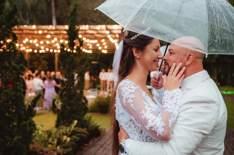 Casamento de Carla e Dionei: saída dos noivos e padrinhos