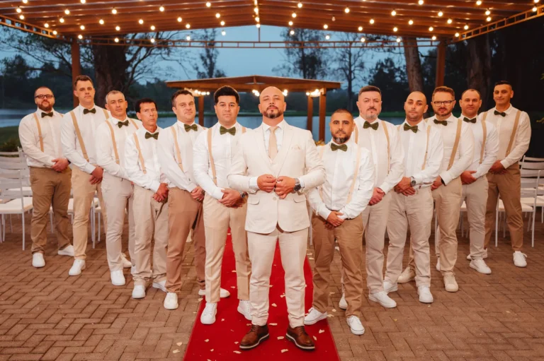 Casamento de Carla e Dionei: saída dos noivos e padrinhos
