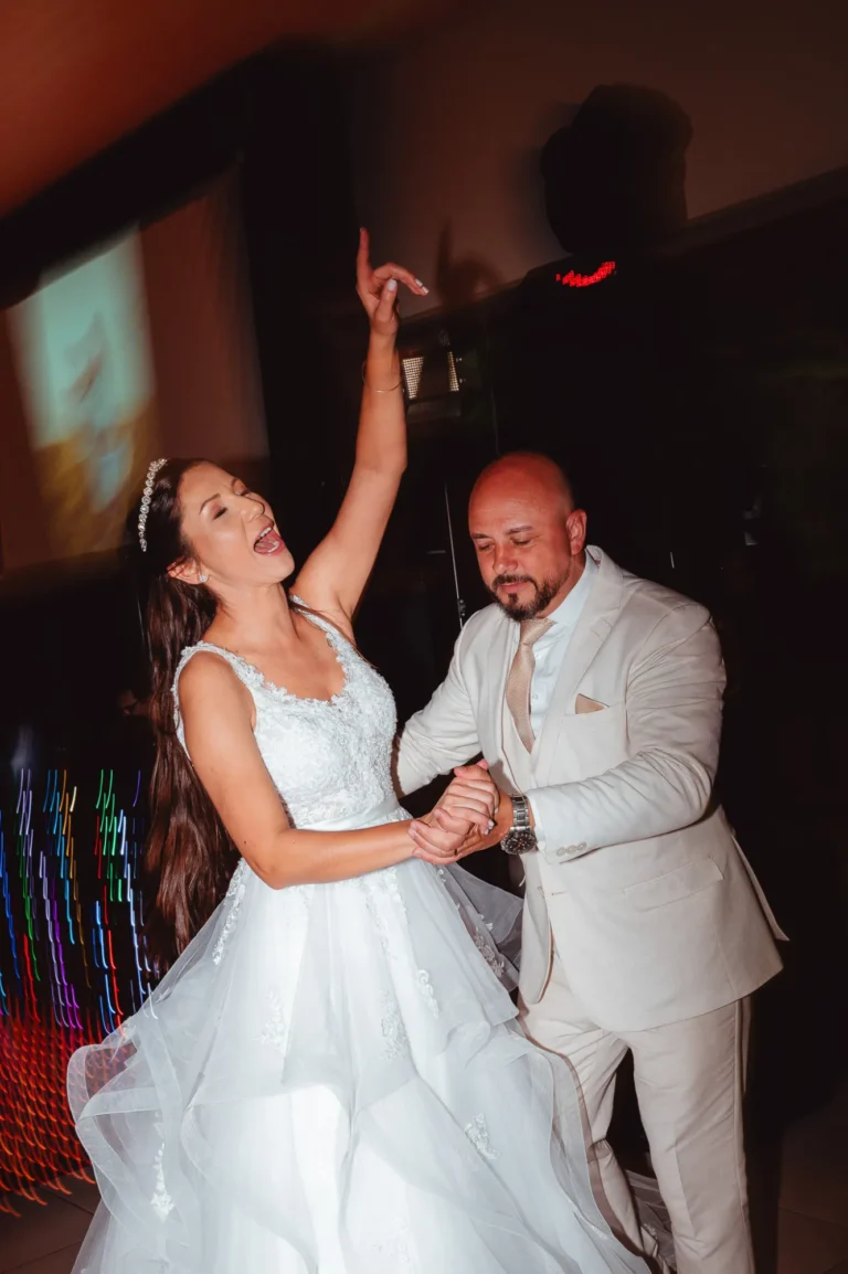 Casamento de Carla e Dionei: festa