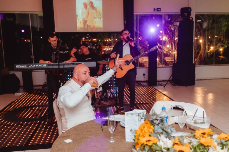 Casamento de Carla e Dionei: festa