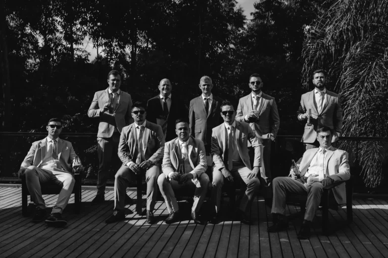 Casamento de Fran e Djonatan: preparação do noivo e padrinhos