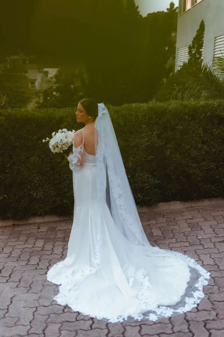 Casamento de Fran e Djonatan: noiva com as madrinhas