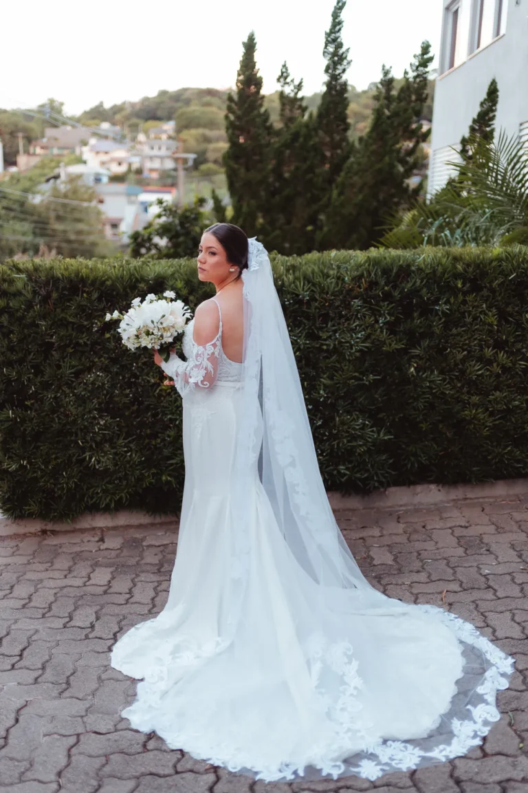 Casamento de Fran e Djonatan: noiva com as madrinhas