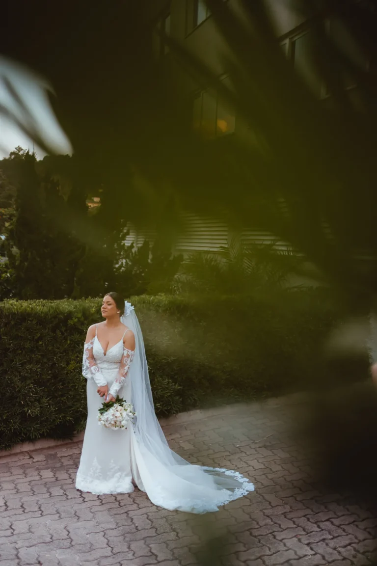 Casamento de Fran e Djonatan: noiva com as madrinhas