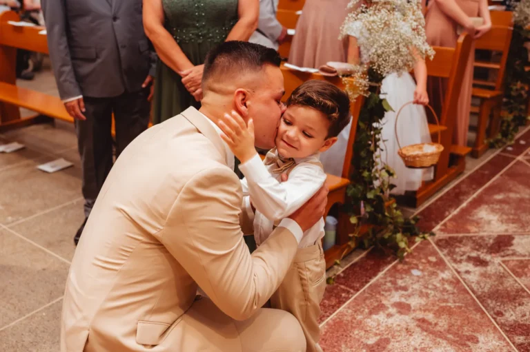 Casamento de Fran e Djonatan: cerimônia na igreja
