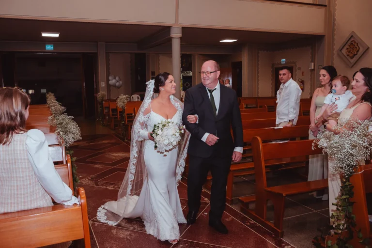 Casamento de Fran e Djonatan: cerimônia na igreja