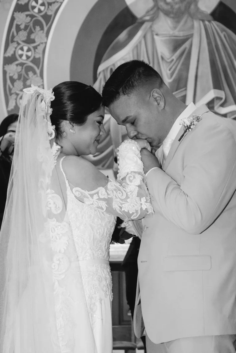 Casamento de Fran e Djonatan: cerimônia na igreja