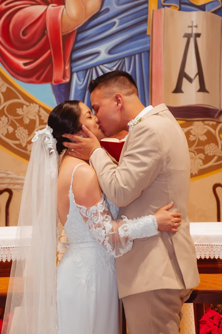 Casamento de Fran e Djonatan: cerimônia na igreja