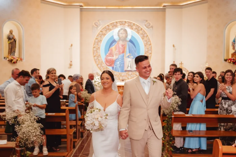 Casamento de Fran e Djonatan: cerimônia na igreja