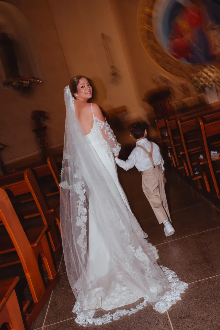 Casamento de Fran e Djonatan: cerimônia na igreja