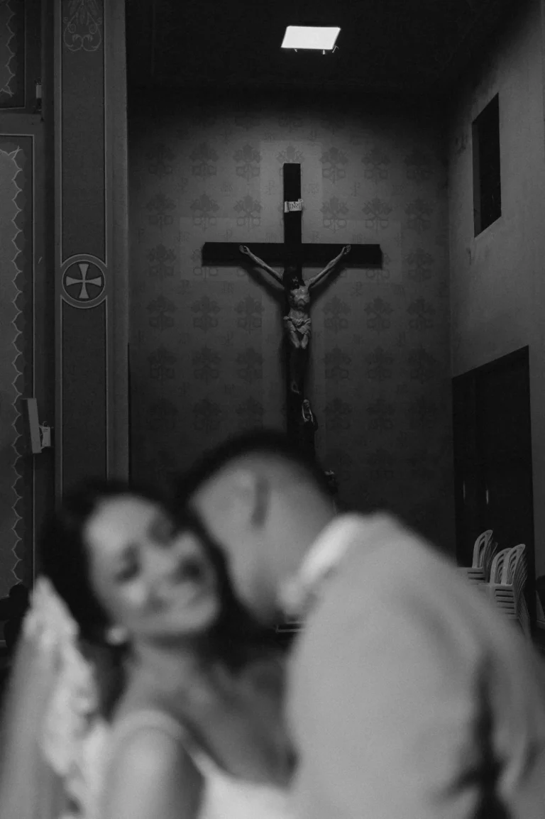 Casamento de Fran e Djonatan: cerimônia na igreja