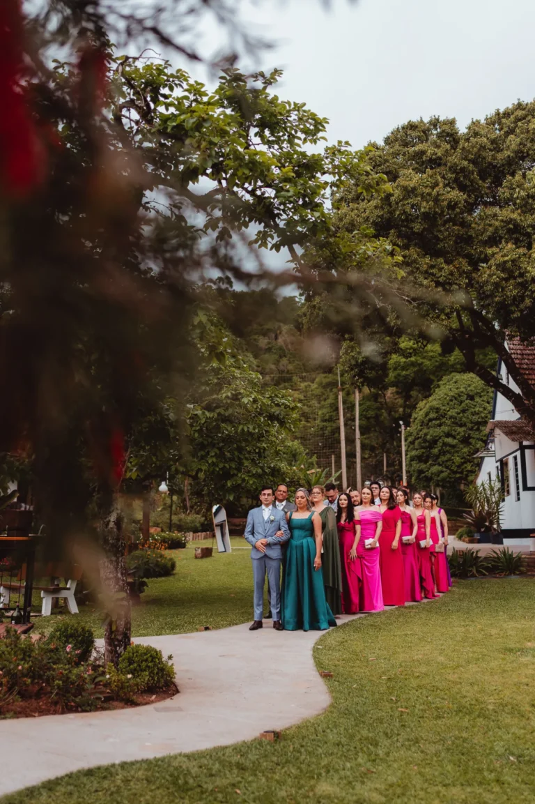 Casamento de Thais e Mateus: cerimônia ao ar livre